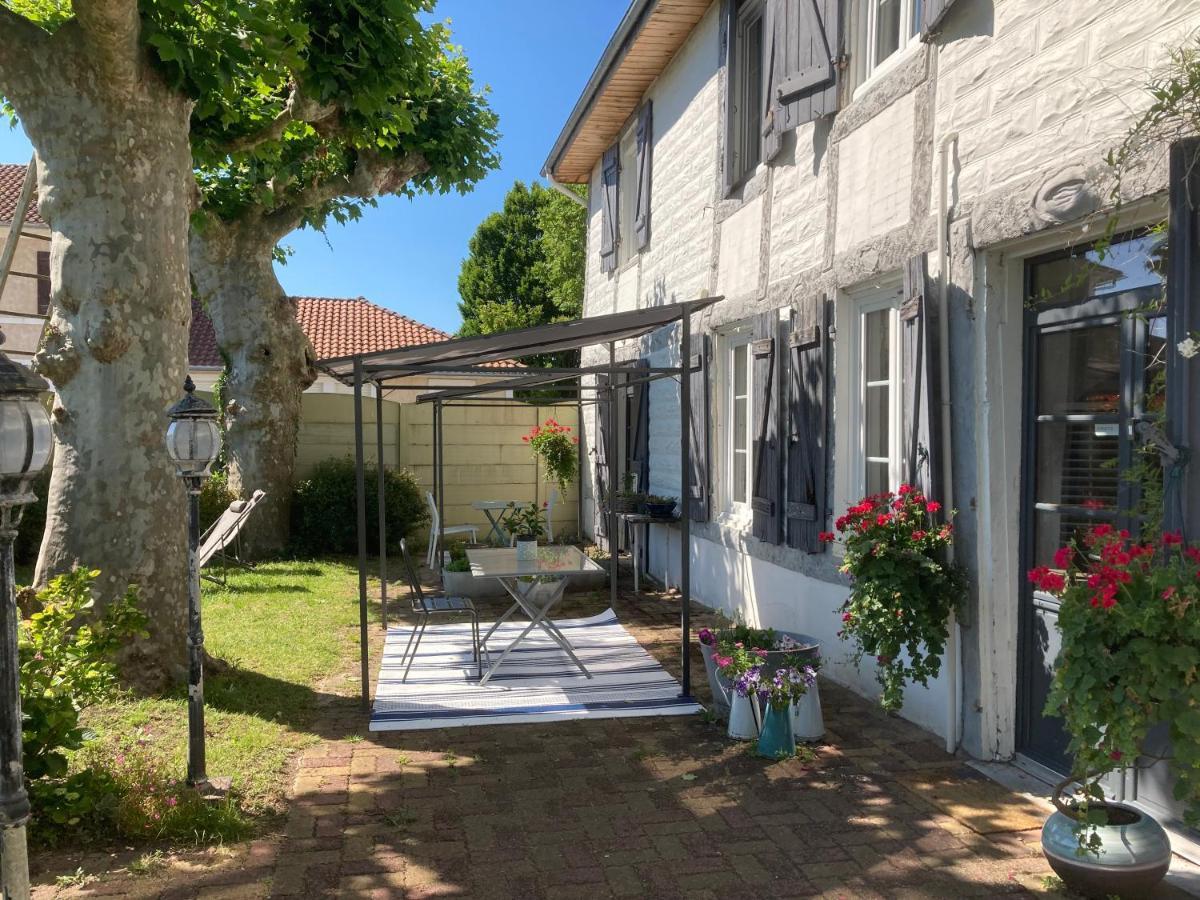 Appartement 2/3 Personnes A 10 Minutes De Contis Plage Saint-Julien-en-Born Exterior photo